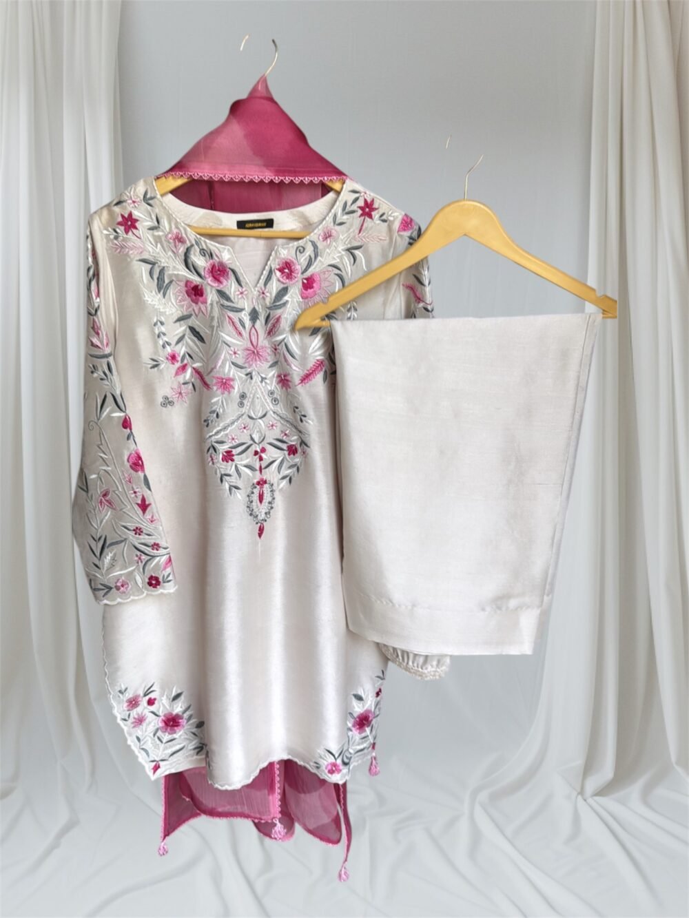 Ivory Bloom - Image 3