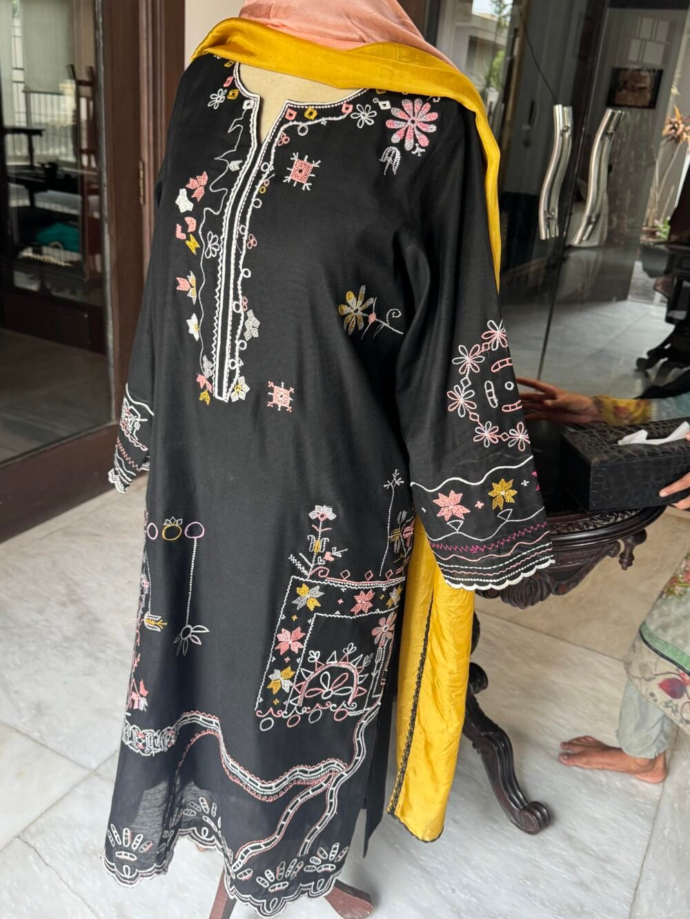 Black Vintage Pure Cotton Net Embroidered Kurta - Image 2