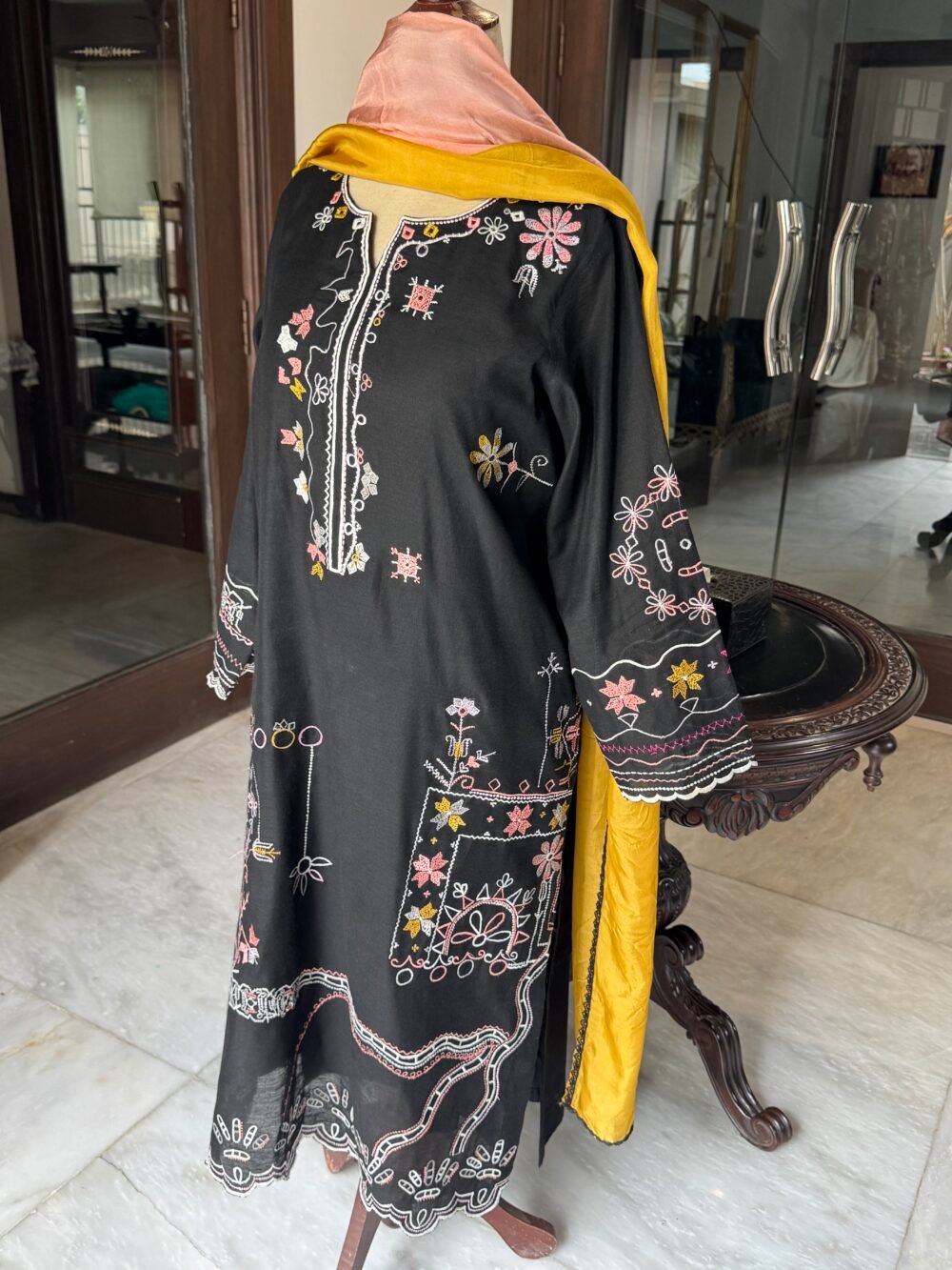 Black Vintage Pure Cotton Net Embroidered Kurta - Image 3