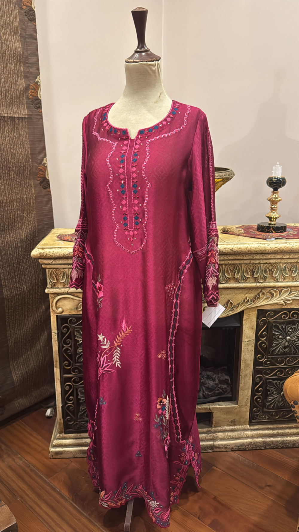 Reddish Pink Kaftan – A Statement of Embroidered Luxury