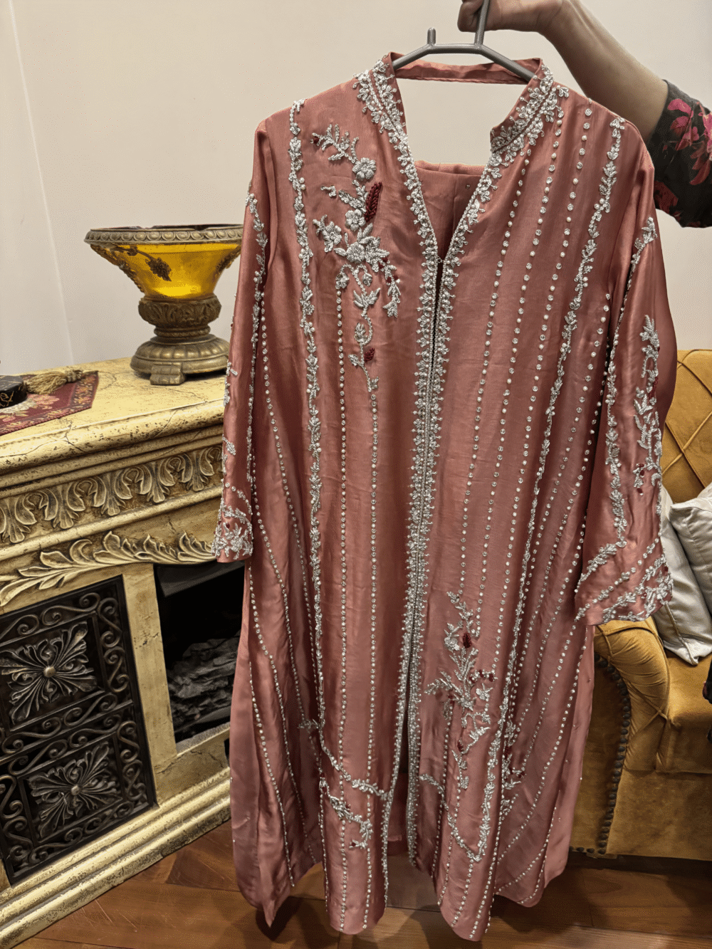 Sheesha Silk Splendor – A Timeless Three-Piece Ensemble